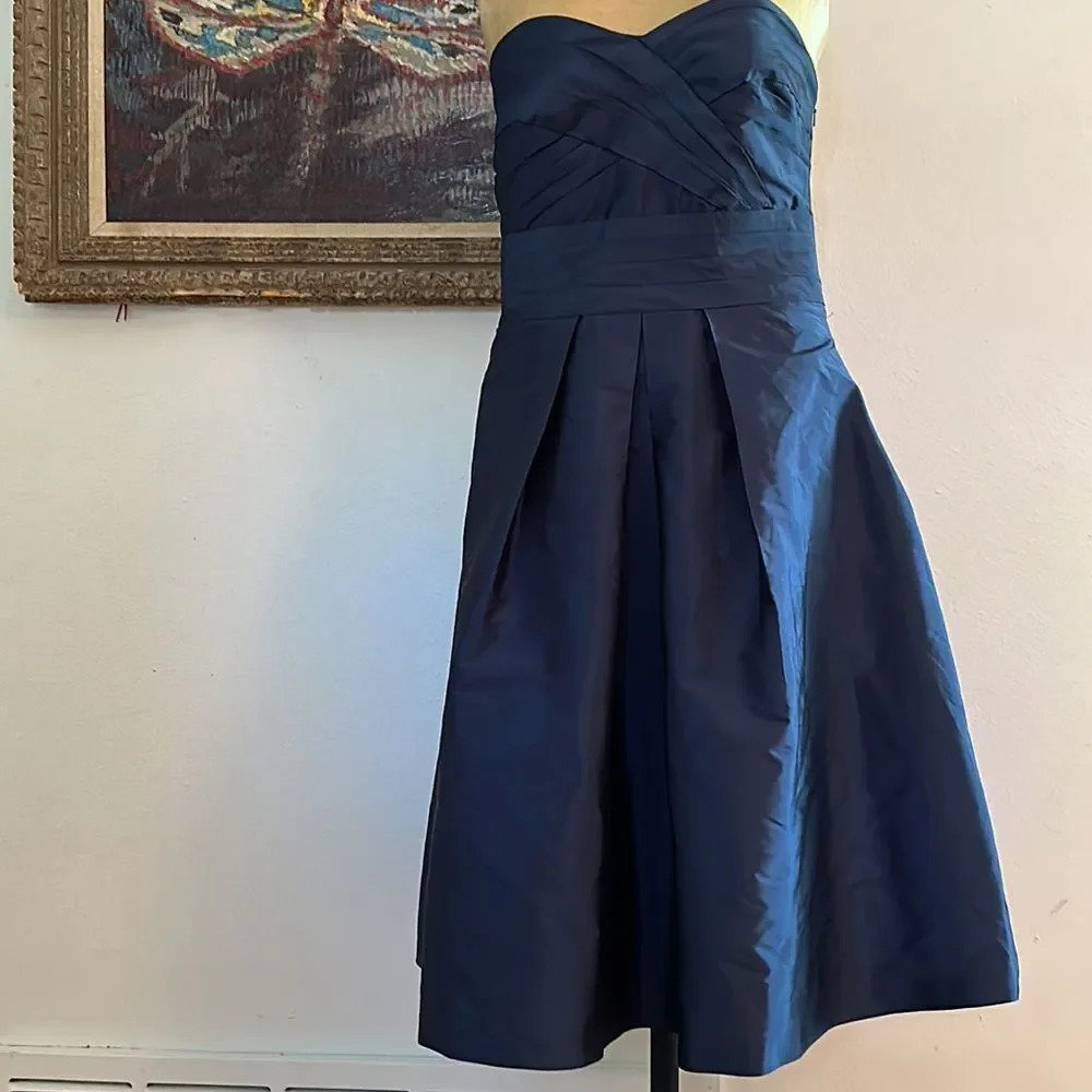 Monique Lhuillier Bridesmaids sz 12 navy color strapless midi length great cond